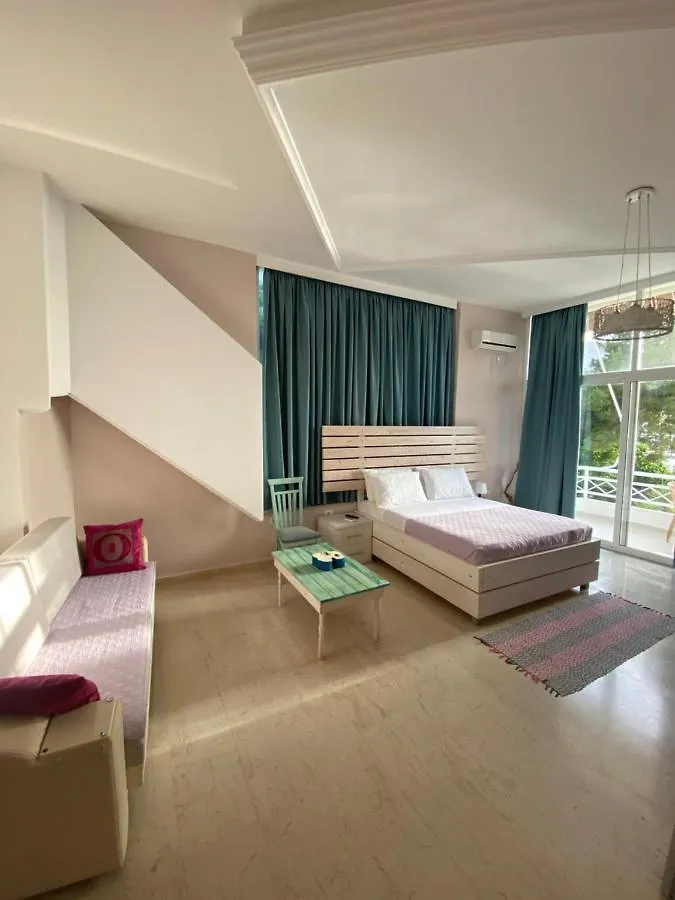 Saranda Hotel  Σαράντα